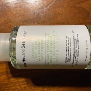 vitamin and sea face toner